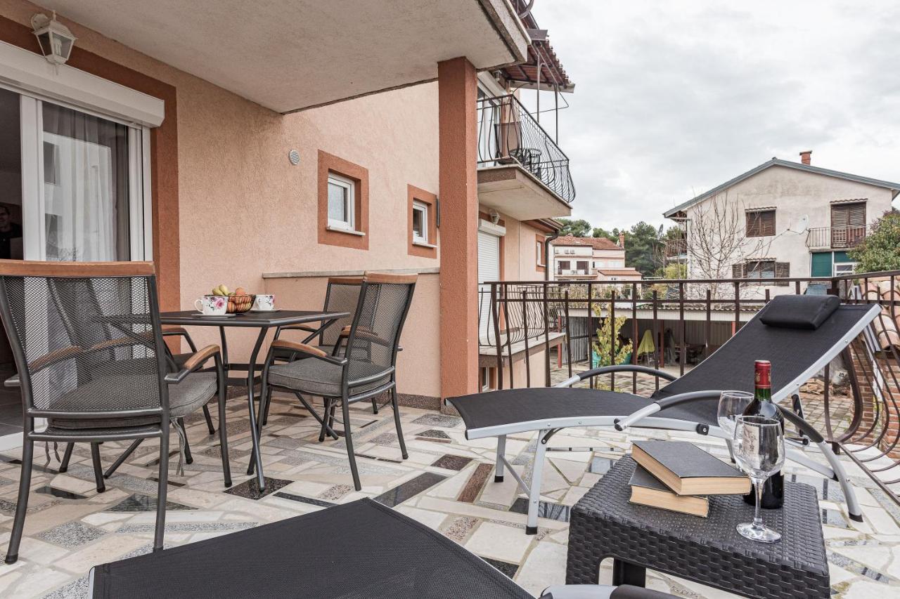Luxury Apartments Gina Rovinj Exterior photo