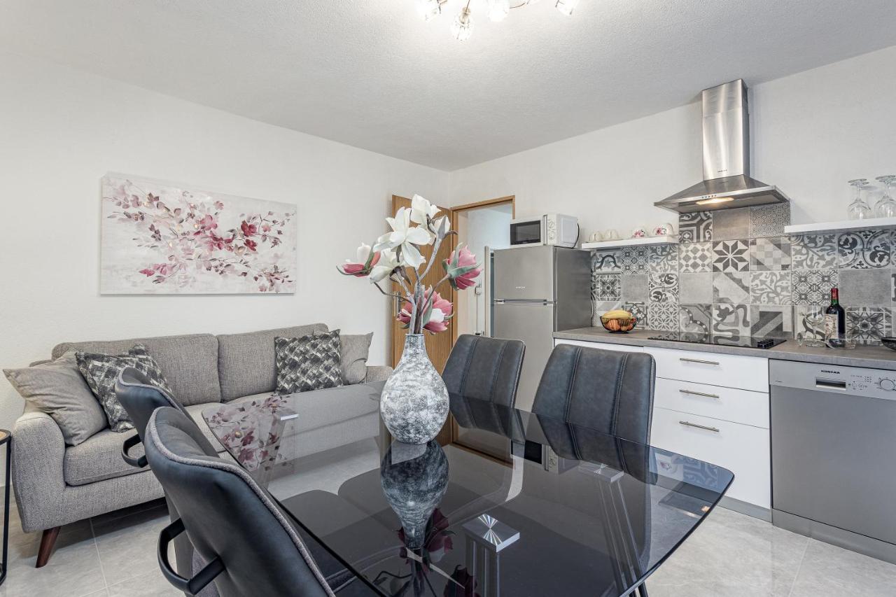 Luxury Apartments Gina Rovinj Exterior photo