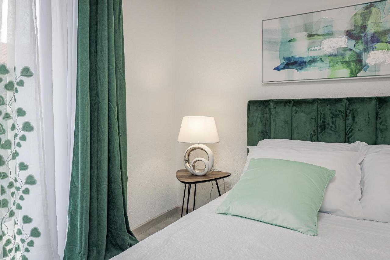 Luxury Apartments Gina Rovinj Exterior photo